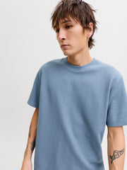 model_shot-creative