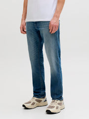model_shot-front