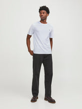 model_shot-front_full