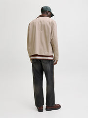 model_shot-back