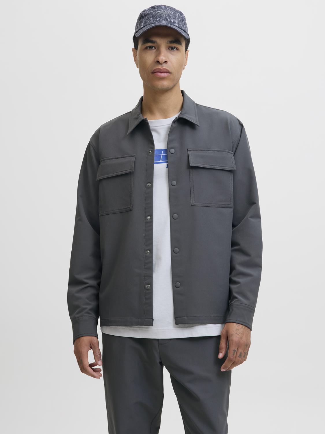model_shot-front
