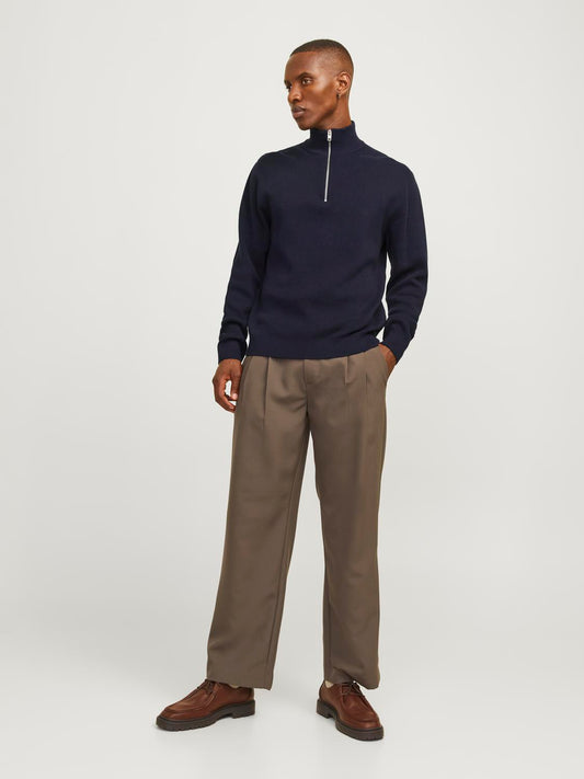 model_shot-front_full