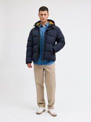 model_shot-front_full