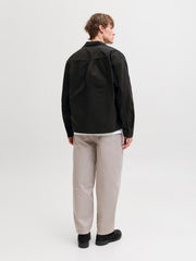 model_shot-back