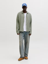 model_shot-front_full