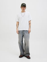 model_shot-front_full