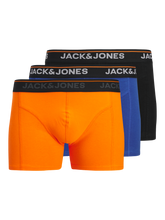pack_shot-front