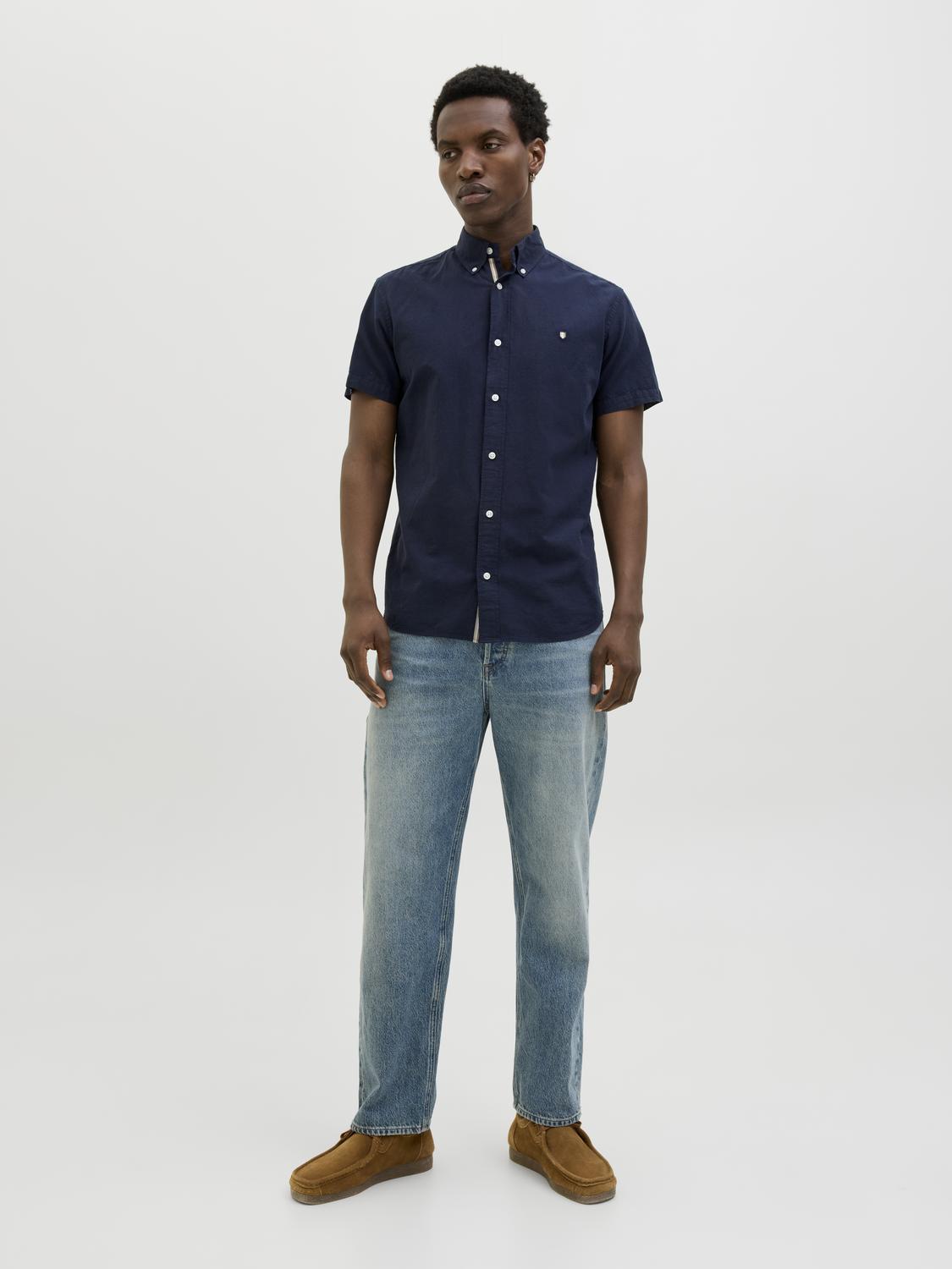 model_shot-front_full