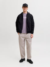 model_shot-front_full