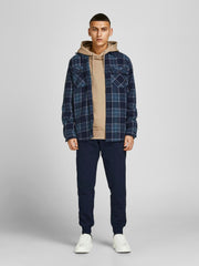 model_shot-front_full