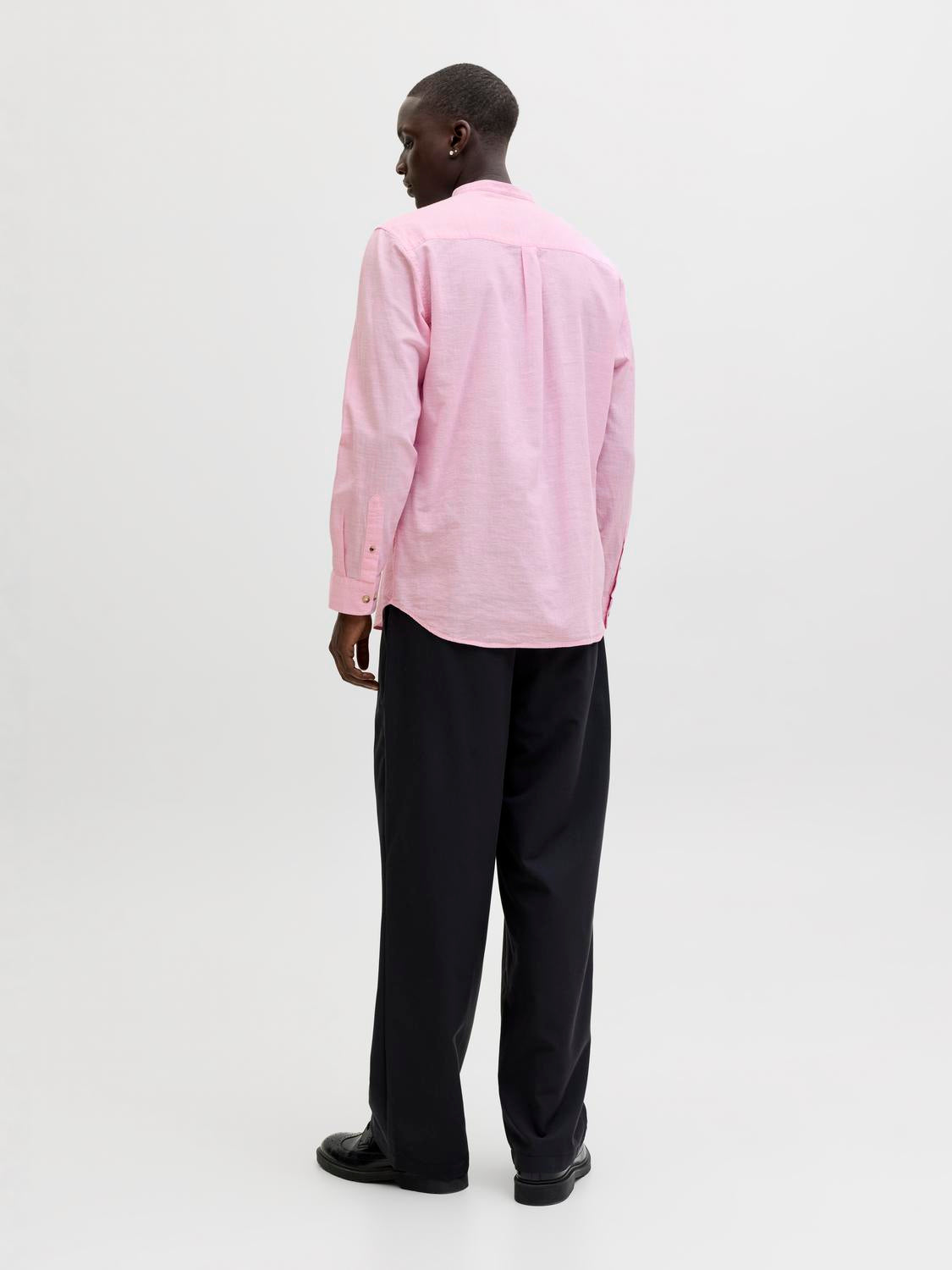 model_shot-back