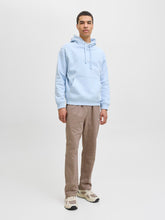 model_shot-front_full