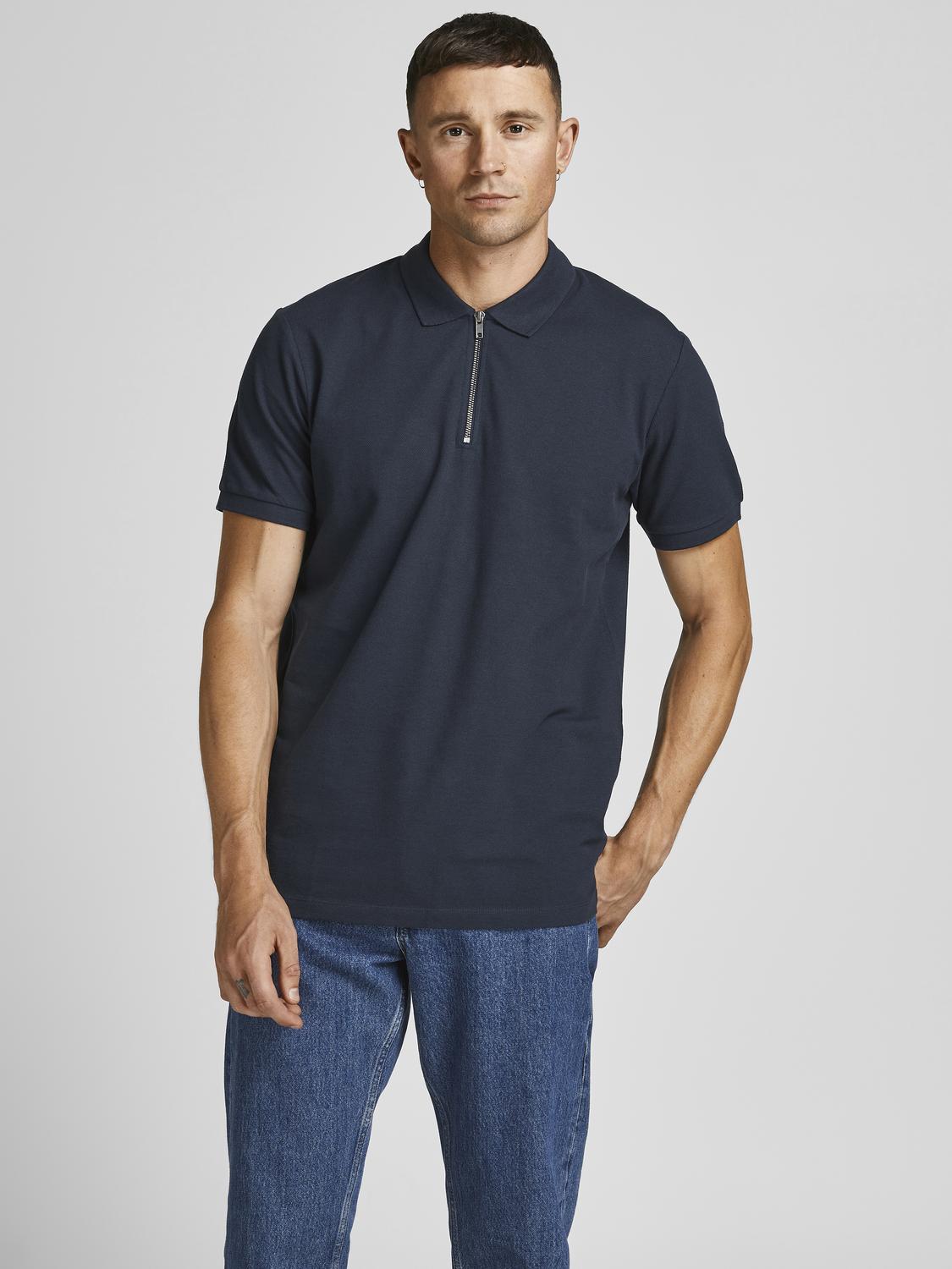 model_shot-front