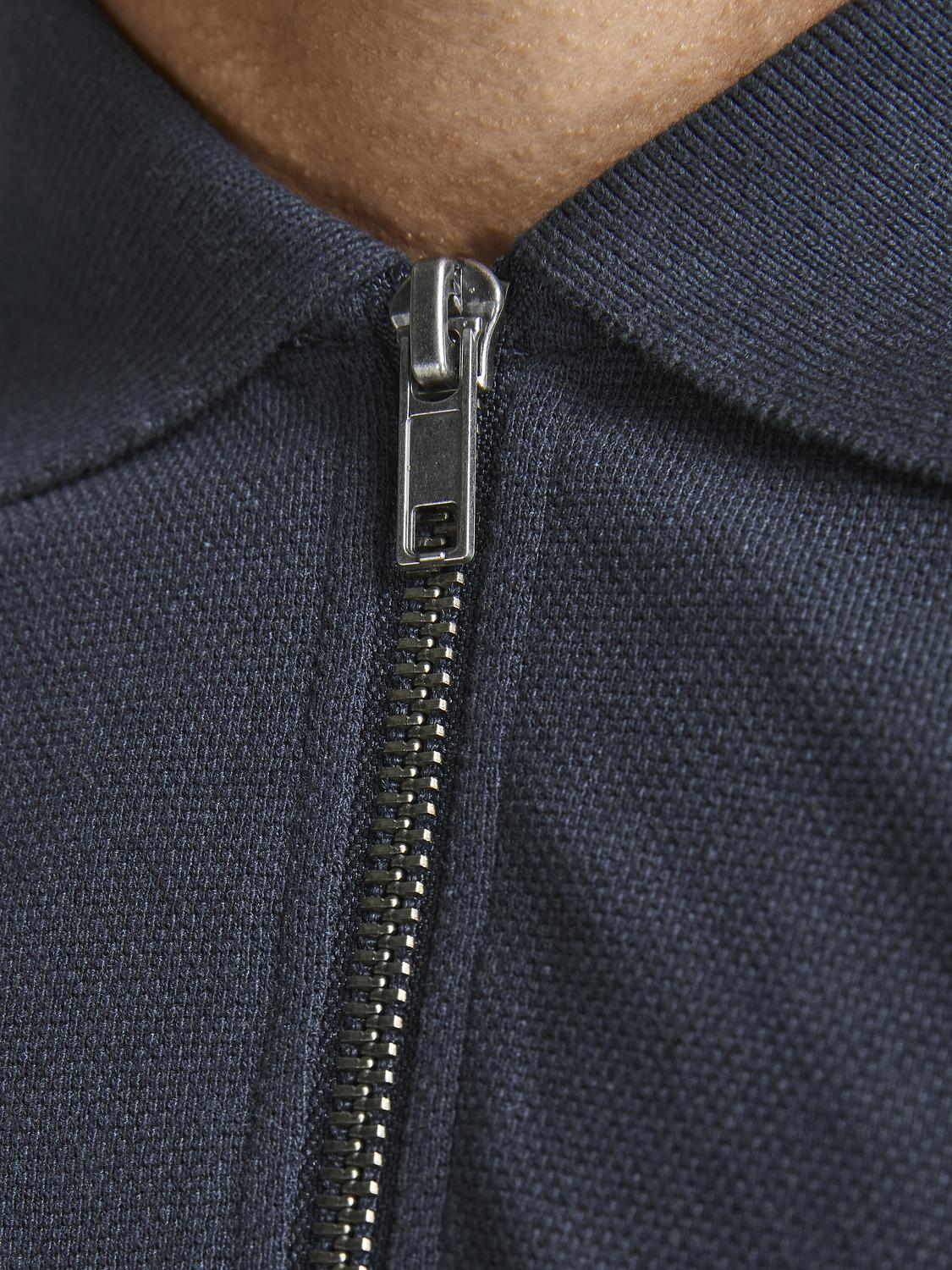 model_shot-detail