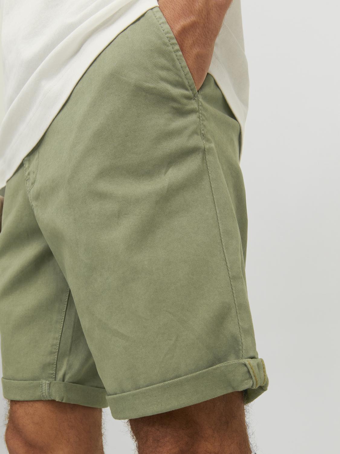 تفاصيل الجيوب الأمامية لشورت تشينو جاك آند جونز ديب ليشين غرين