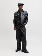 model_shot-front_full