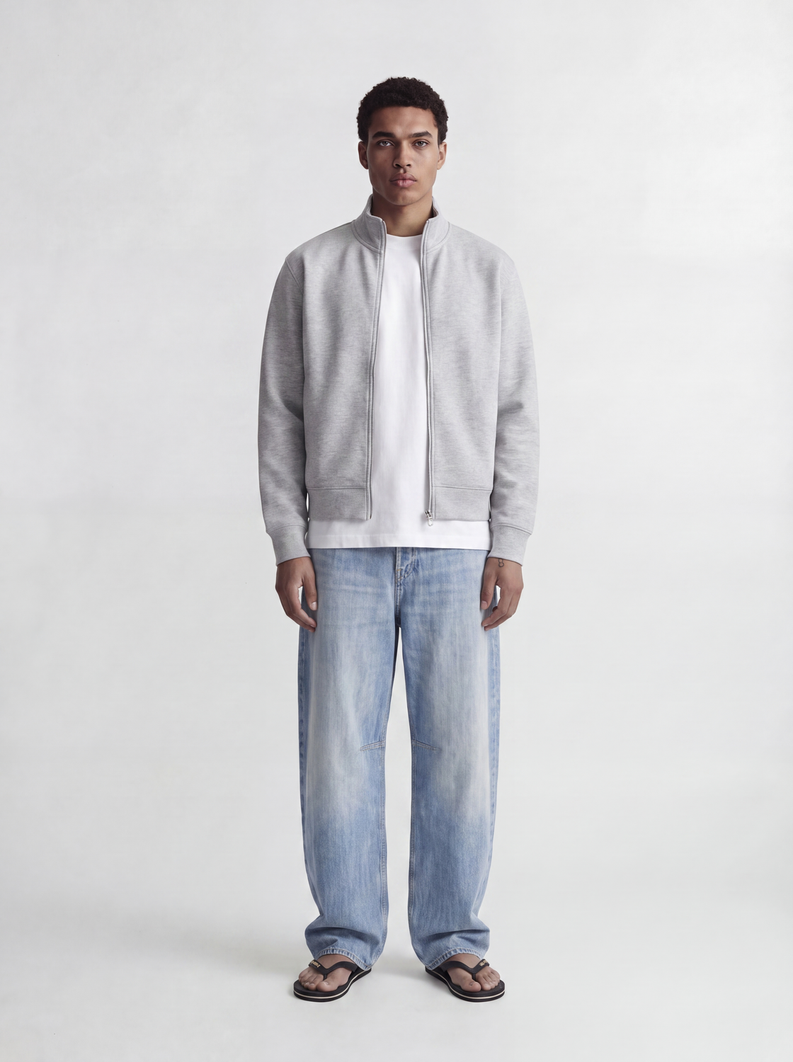 model_shot-front_full