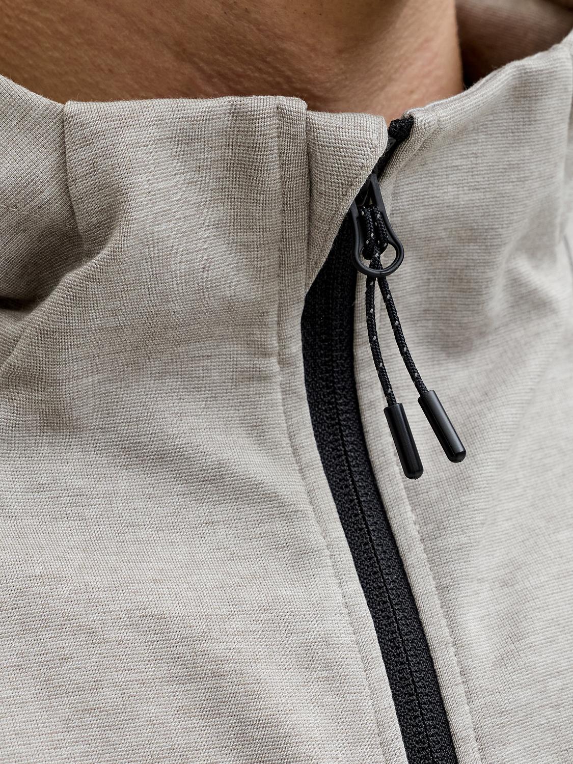 model_shot-detail