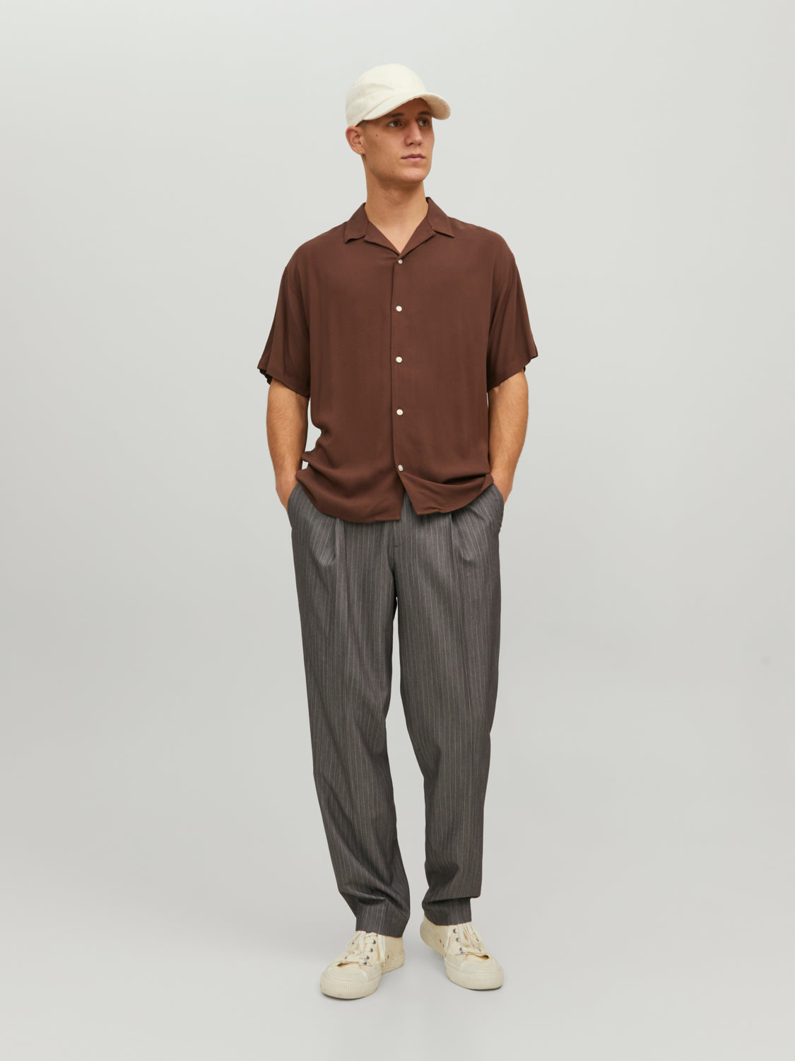 JORNOAH Shirts - Chestnut