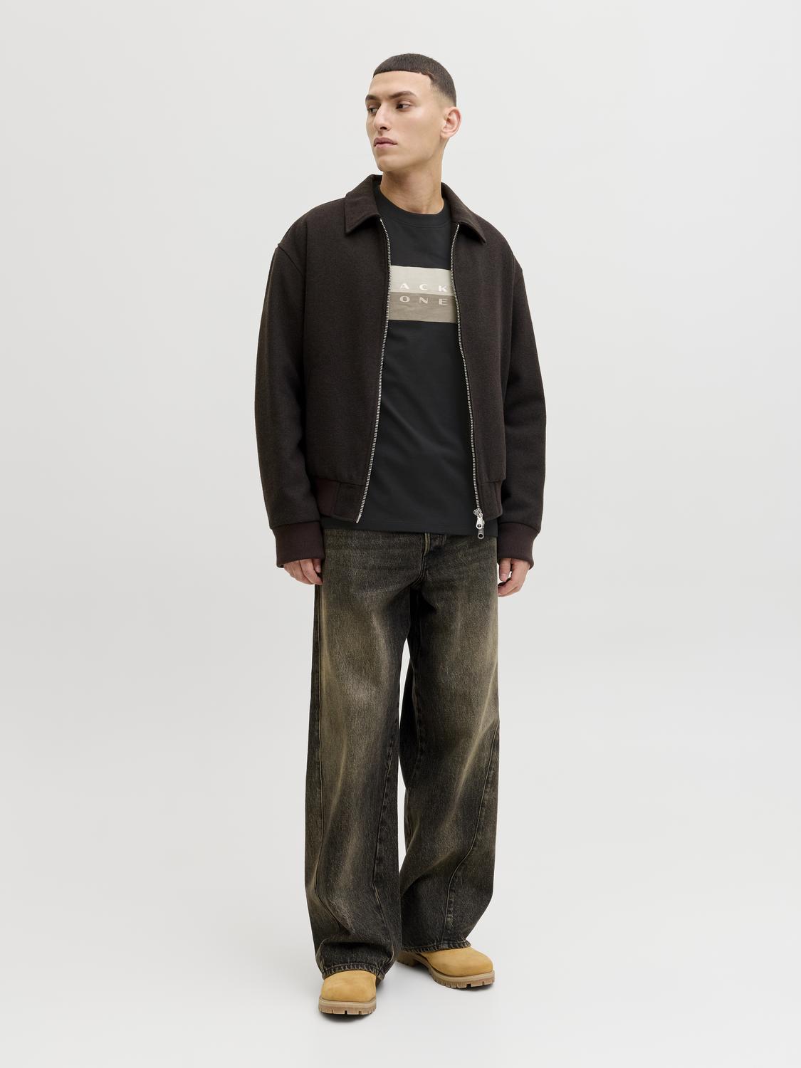 model_shot-front_full