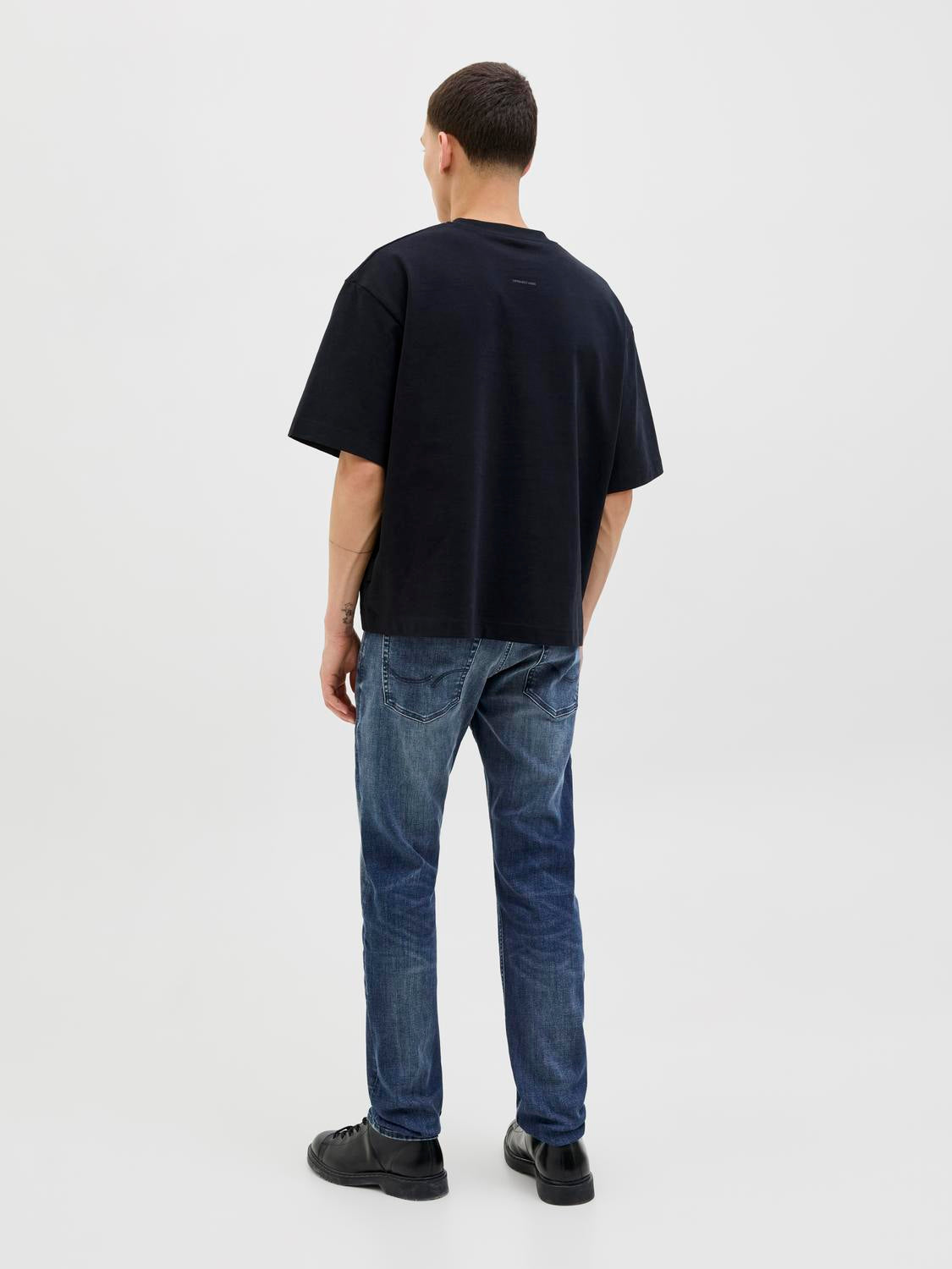 عرض كامل لبنطال جاك آند جونز سليم فِت من الخلف