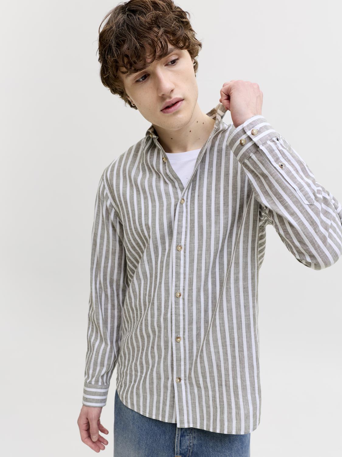 model_shot-creative