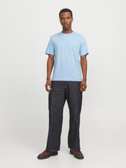 model_shot-front_full