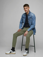 model_shot-creative
