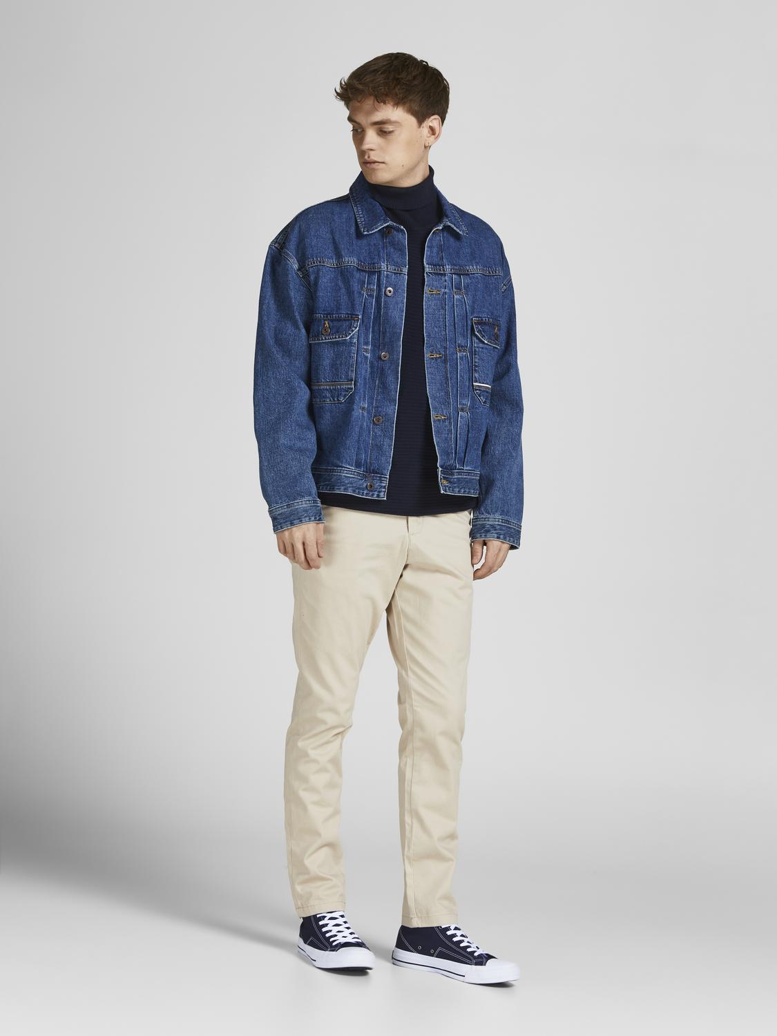 model_shot-front_full