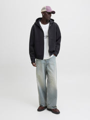 model_shot-front_full