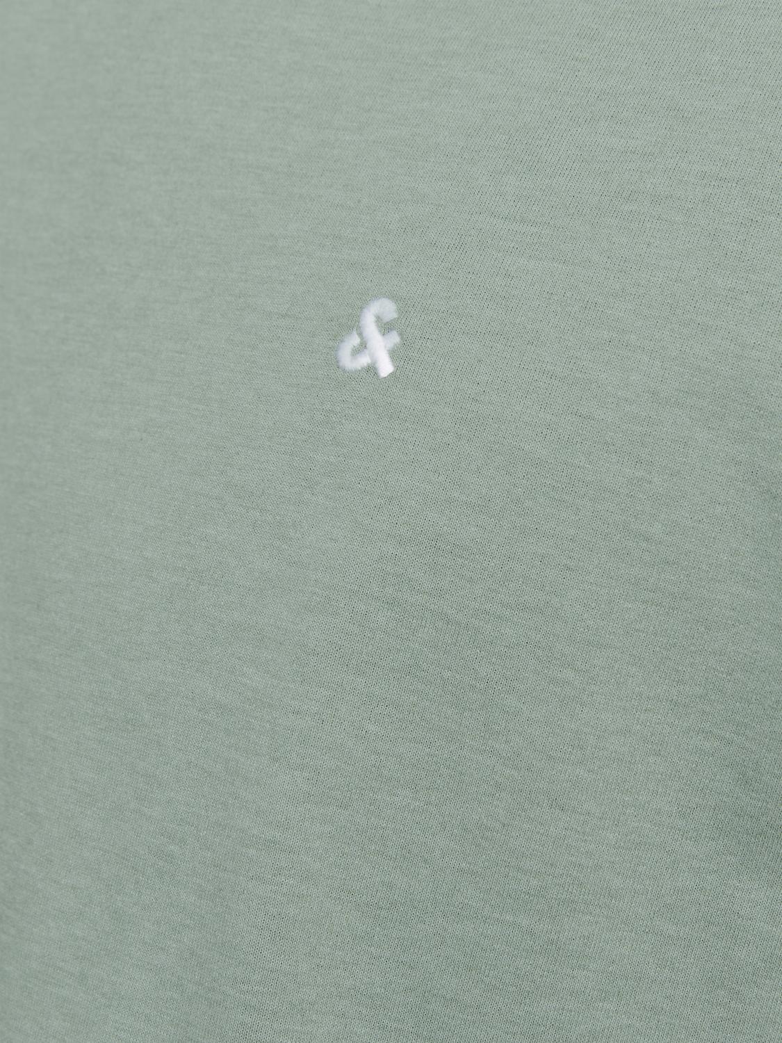 model_shot-detail