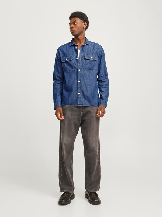 model_shot-front_full