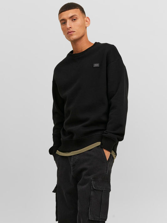 model_shot-front