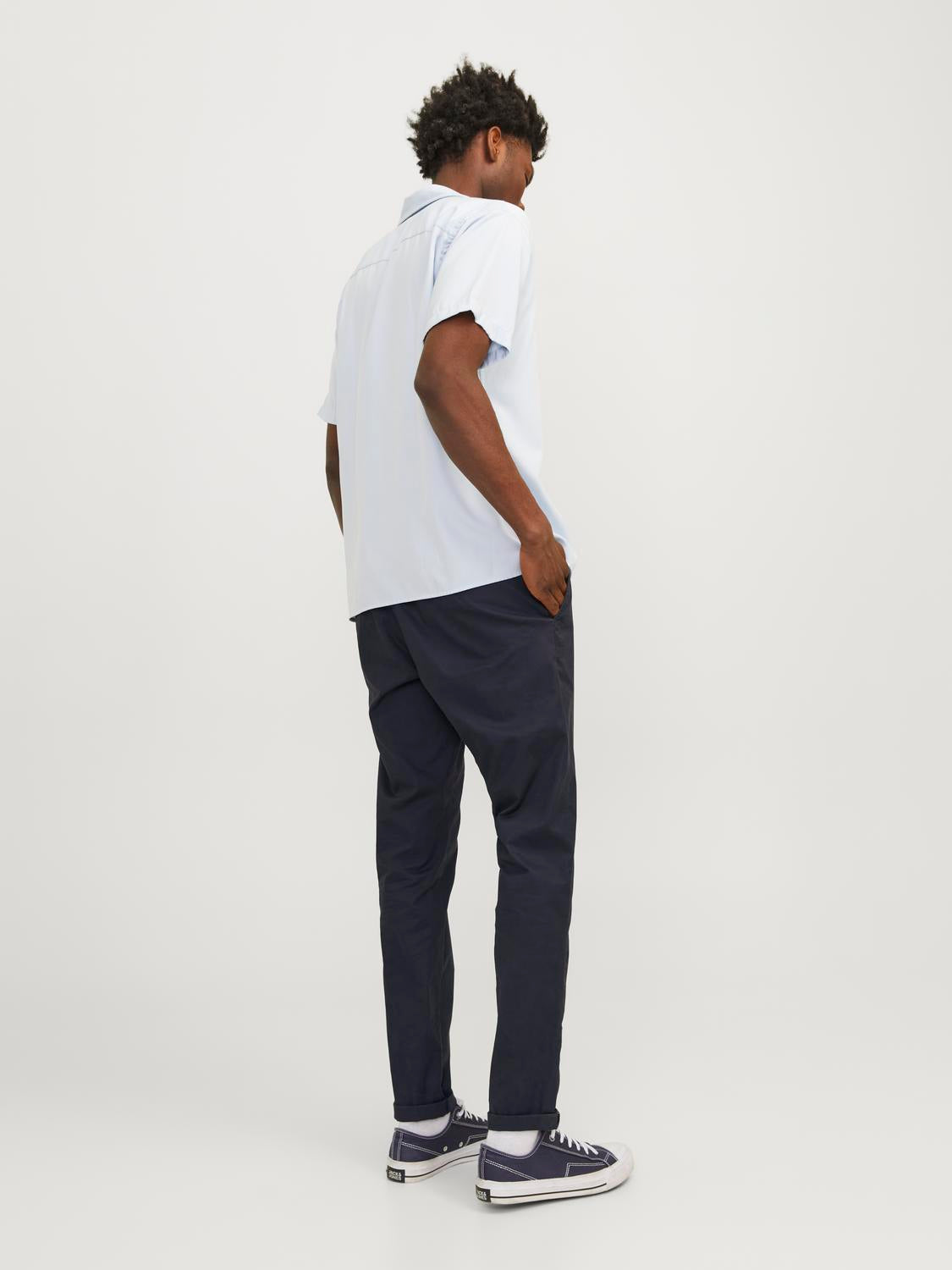 model_shot-back