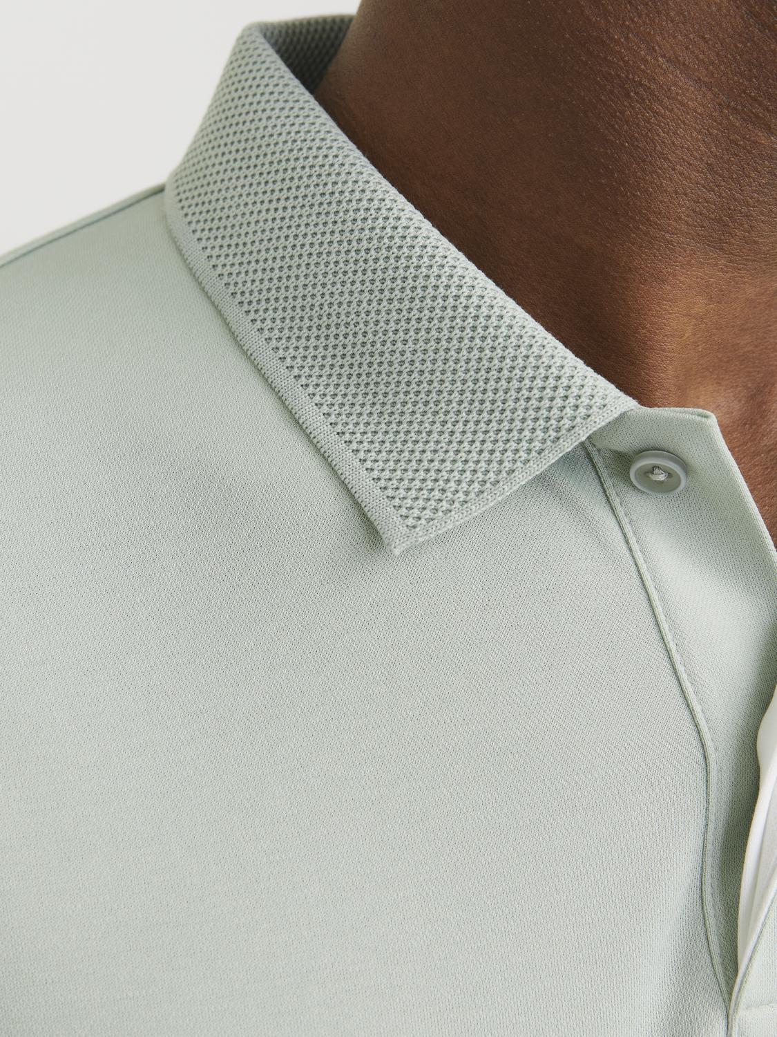 تيشيرت بولو رجالي بلون أكوا جراي