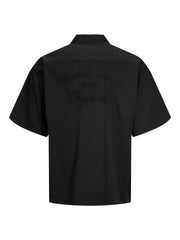 قميص رجالي كاجوال واسع - تصميم عصري وراحة مثالية من الخلف