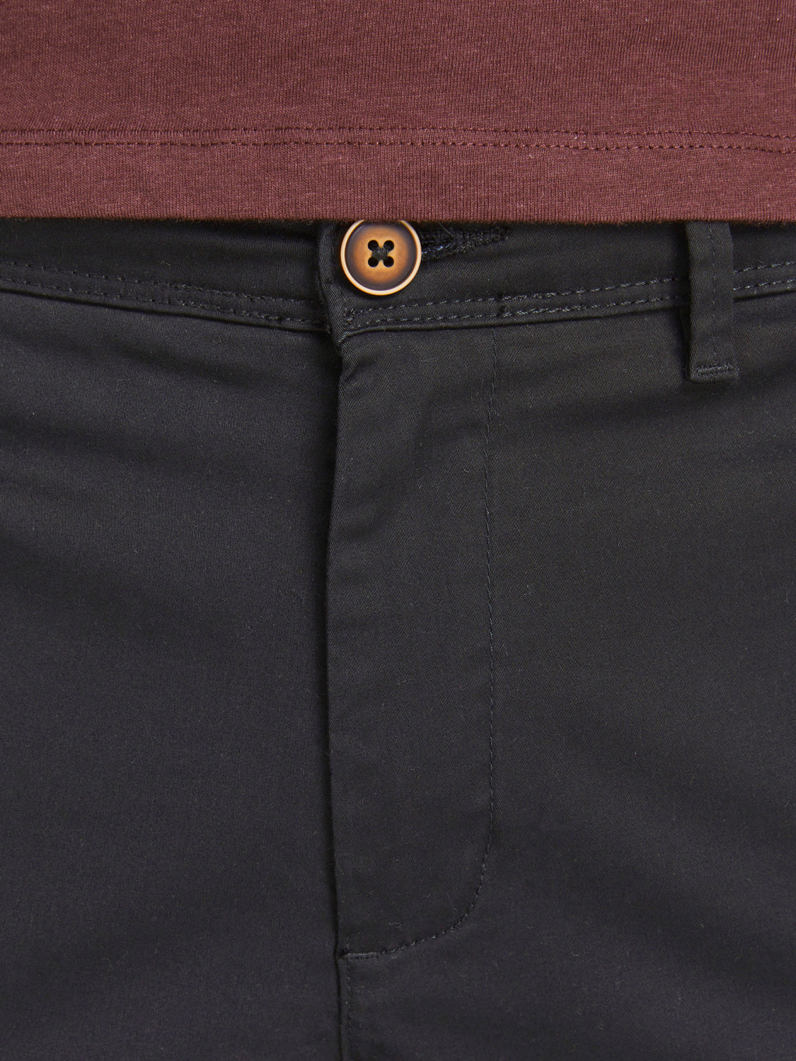 لقطة مقربة على زر الإغلاق الأمامي