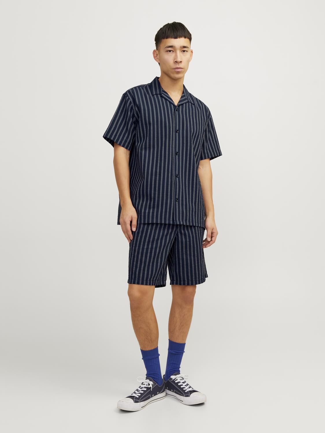 طقم كامل رجالي كاجوال مع شورت سكاي كابتن – منظر أمامي