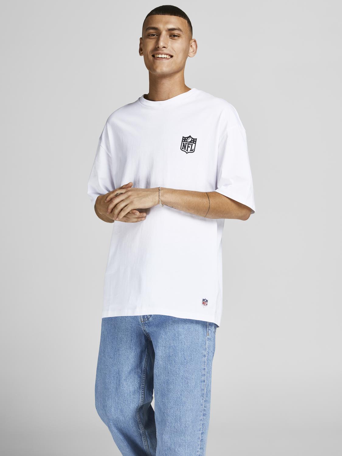 model_shot-front