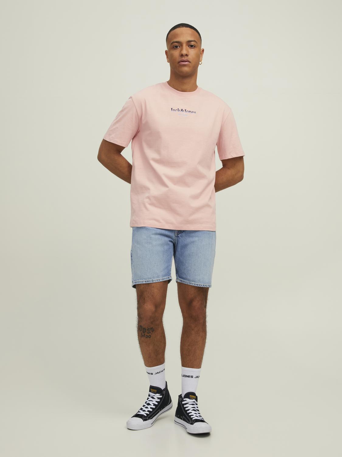 model_shot-front_full