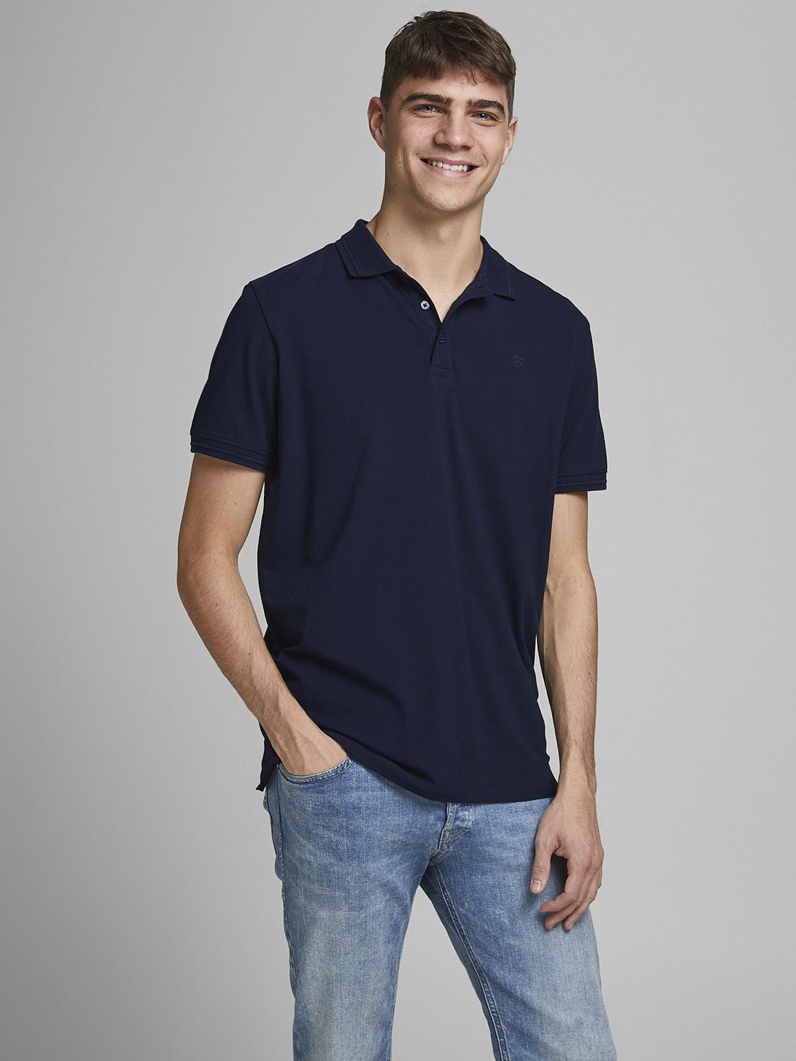 model_shot-front
