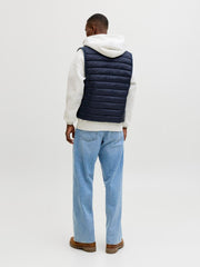 model_shot-back