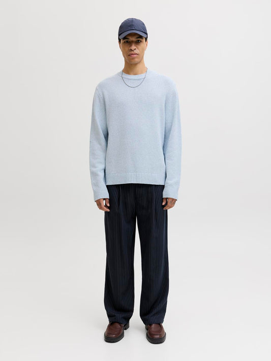 model_shot-front_full