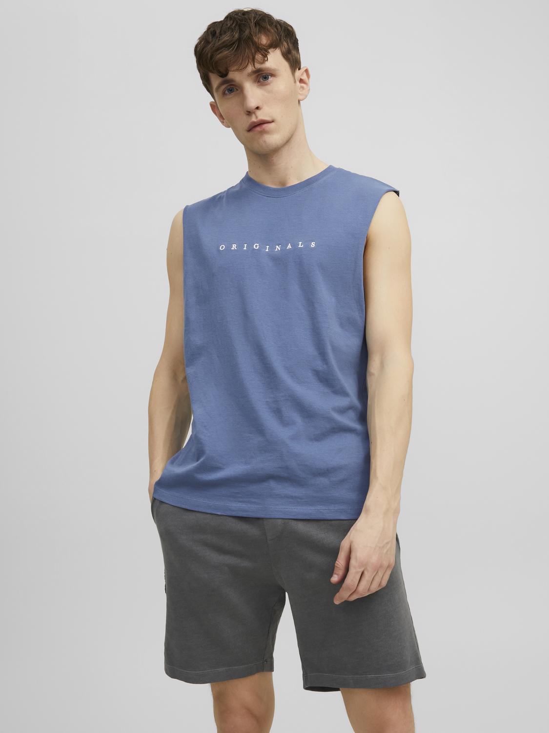 model_shot-front