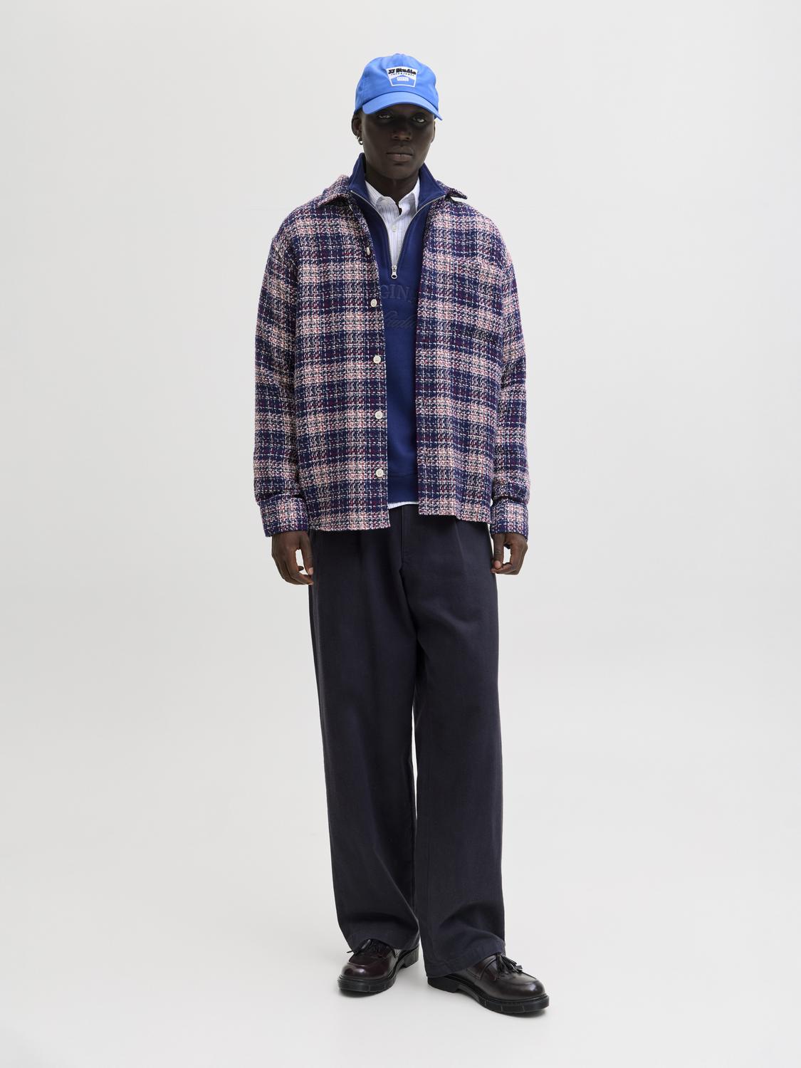 model_shot-front_full