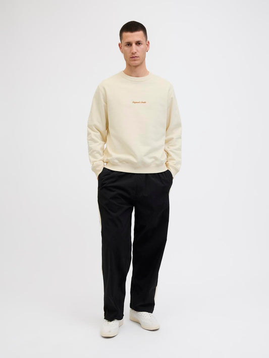 model_shot-front_full