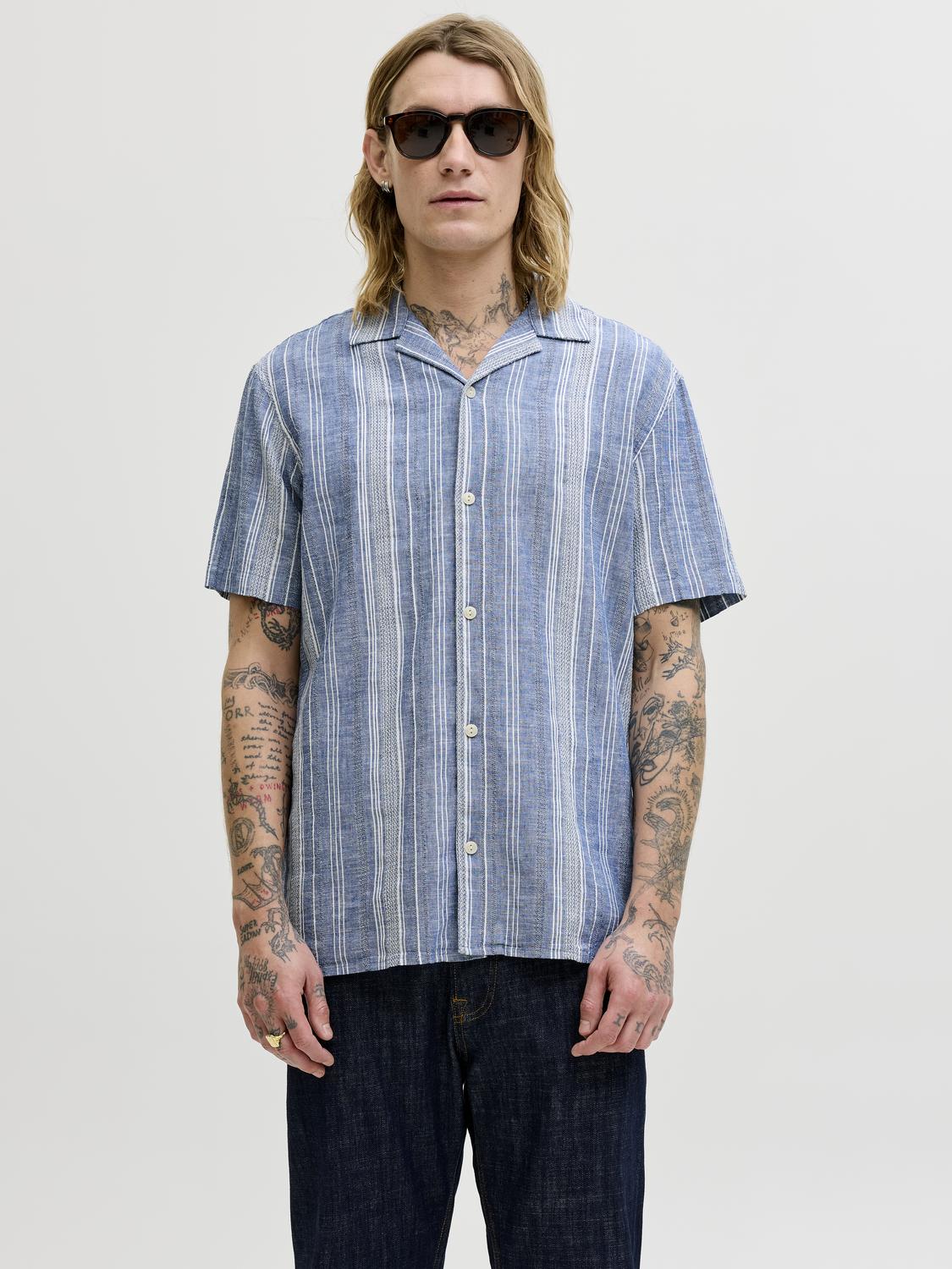 model_shot-front