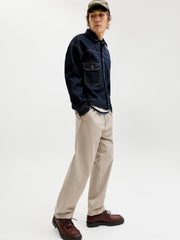 model_shot-creative