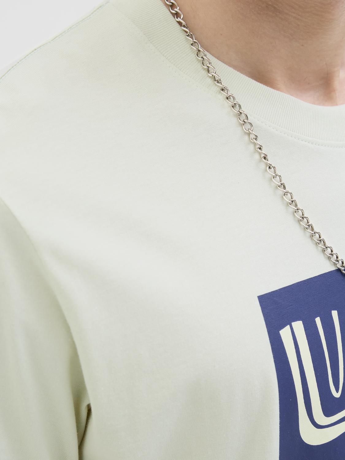 model_shot-detail