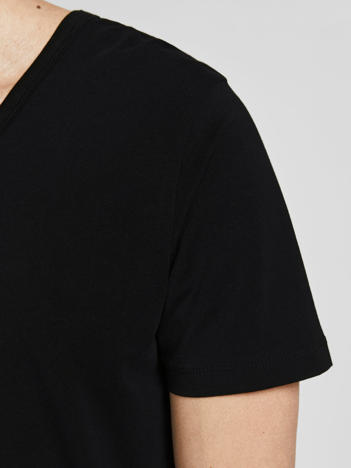 JJEBASIC T-Shirt - BLACK